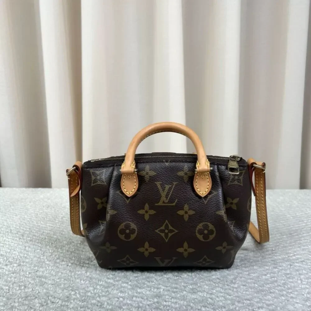 Louis Vuitton Women Pre-Loved Bag Very Good Condition